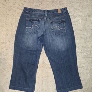 Maurice's Taylor bootcut capris size 7/8